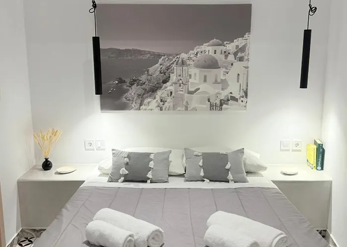 Basement Fira (Santorini)