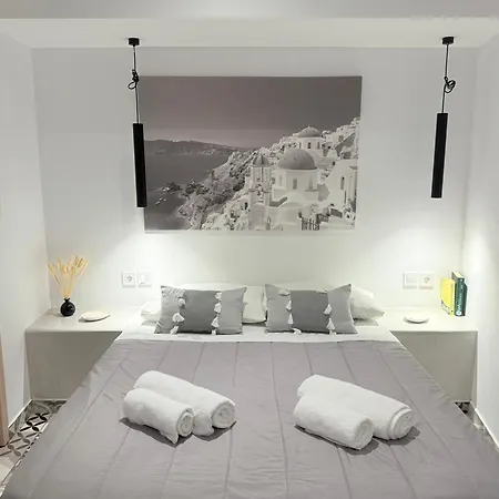 Basement Fira (Santorini)