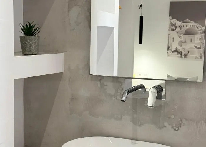 Basement 산토리니