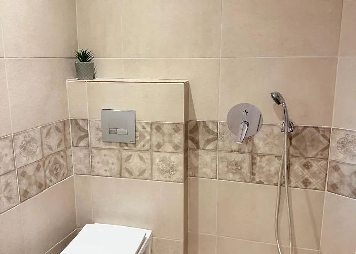 Basement アパート